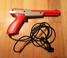 Pistol Nintendo Zapper NES-005 1985, portocaliu foto