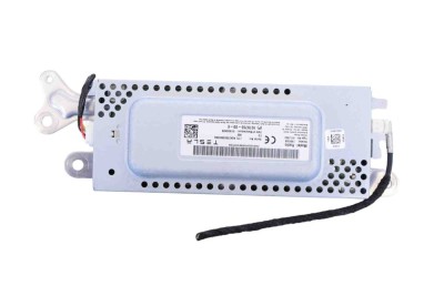 Alt modul de control TESLA MODEL 3 2023 OEM: 1079755-00-E 24927181 foto