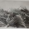 PE NIPRU , UN CUIB GERMAN DE MITRALIERA SUPRAVEGHEAZA MISCARILE INAMICULUI DE PE CELALAT MAL , FOTOGRAFIE DE PRESA , 8 NOIEMBRIE , 1943