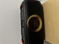 JBL PartyBox On-The-Go Essential foto