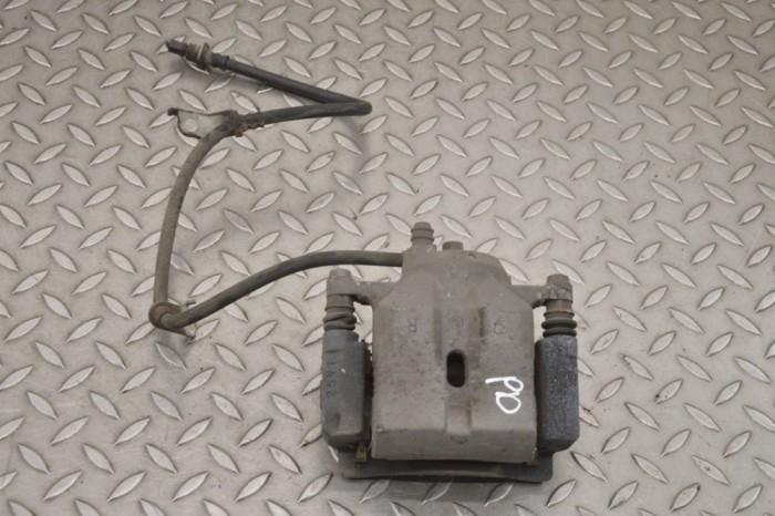 Etrier de fr&acirc;nă dreapta față TOYOTA PRIUS _W3_ 2012 18262703