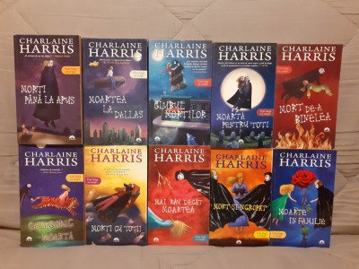 VAMPIRII SUDULUI (TRUE BLOOD)-CHARLAINE HARRIS (10 VOL) foto