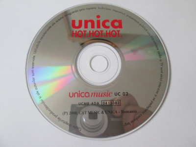 CD compilatie Unica albumul:Hot.Hot.Hot.Cat Music 2000,coperta nu este originala foto