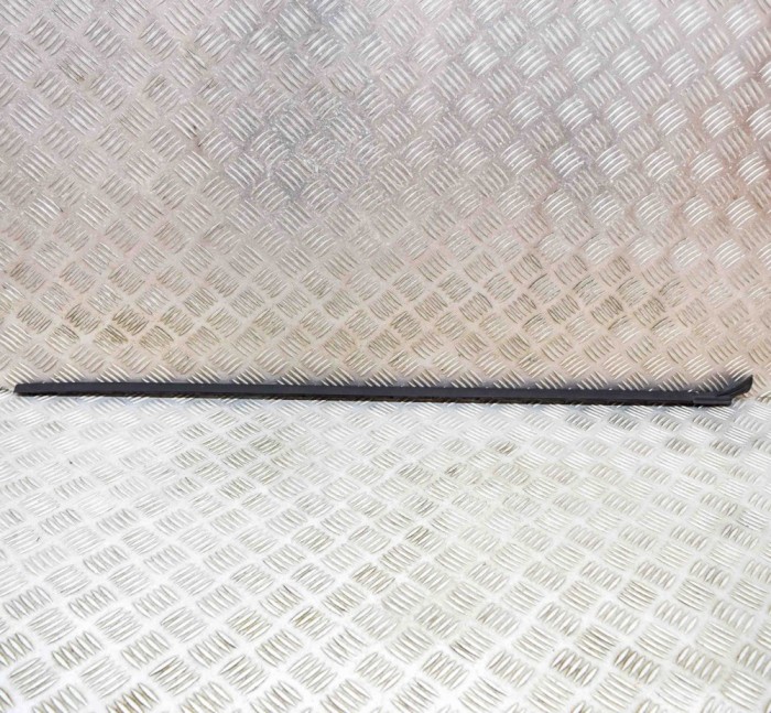 Ornament vertical parbriz dreapta VW ID.3 E11 2022 OEM: 10A854328