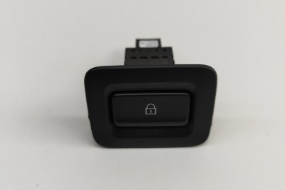 Comutator deschidere haion MAZDA MX-30 DR 2020 OEM: BEMD-66660A,BEMD-66-660A 30429521 foto