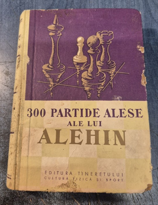 300 partide alese ale lui Alehin