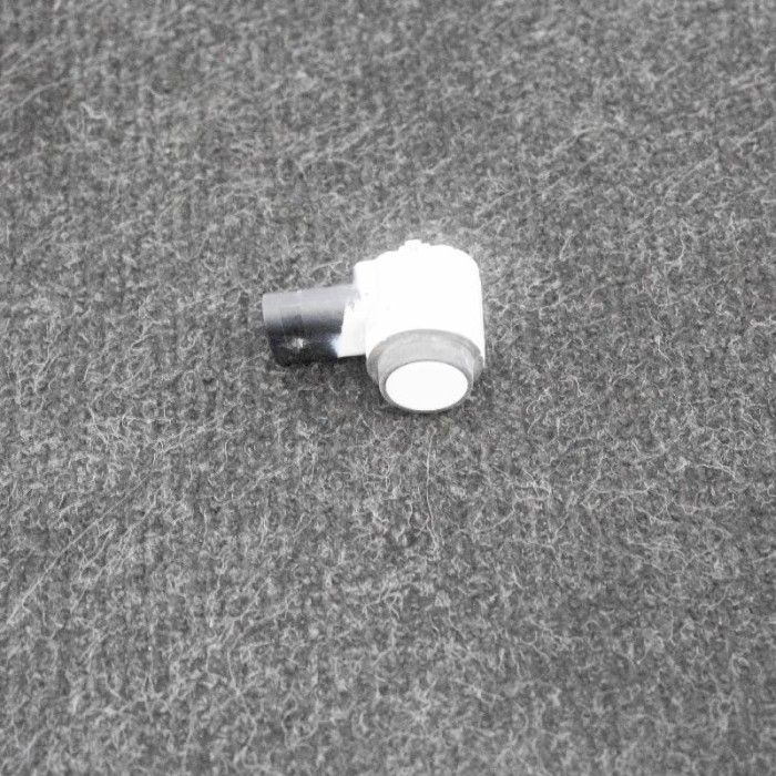 Senzor de parcare spate VW PASSAT Variant B7 365 2011 OEM: 36870687M