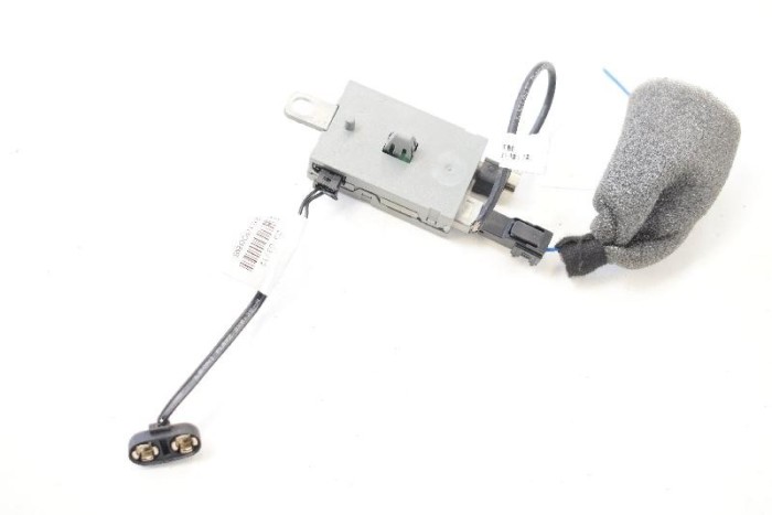Amplificator de antena LAND ROVER DISCOVERY IV L319 2012 OEM: CH22-18C847-AA | 10702554