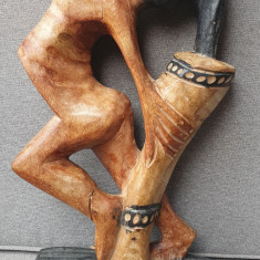 Statueta lemn masiv, femeie nud trib africana, inaltime 33 cm, latime 18 x 5 cm