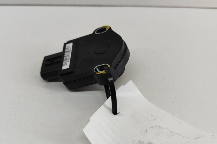 Senzor de accelerație KIA NIRO II 2023 OEM: 32700-AT910 23965249