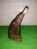 Corn antic de VANATOARE pentru praf de pusca , secolul XIX , manufactura scandinava