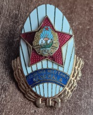 M3 N8 15 - insigna - militar - absolvire Academia militara generala - RPR