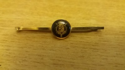QW8 22 - Ac cravata - tematica regalitate - coroana pe scut foto