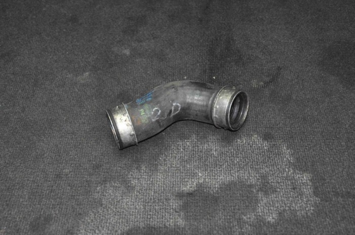 Furtun intercooler st&acirc;nga VW PASSAT B6 3C2 2006 OEM: 1K0145838D