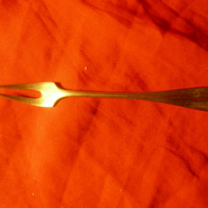 Furculita pt aperitive , L= 11,2cm , alpaca argintata marca Berndorf
