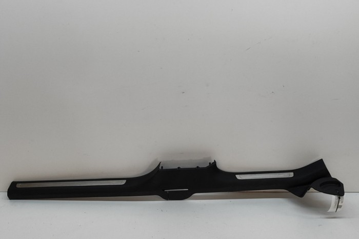 Ornament prag interior dreapta față VW ARTEON 3H7 2017 OEM: 3G8853372 25653465