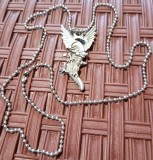 Dragon metalic cu lantisor