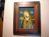 Icoana pictata pe sticla 2 - Maica Domnului cu pruncul Iisus, cu dim. 15x20 cm.