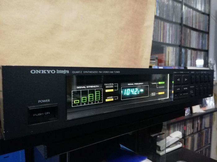 Tuner ONKYO INTEGRA T-4015 - Quartz FM Stereo - Made in Japan/Impecabil