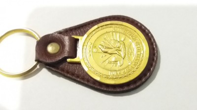 D8 32 - Breloc - tematica militara foto