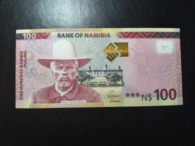NAMIBIA 100 DOLARI 2018 AUNC foto