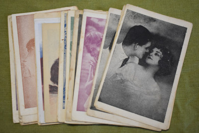 lot 34 carti postale de bal anii 40 femei, indragostiti foto