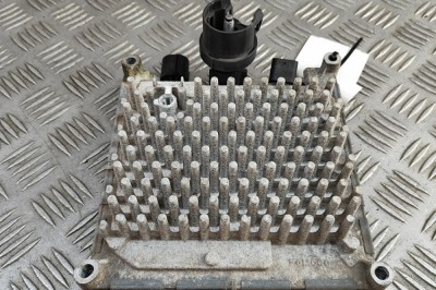 Unitate de distribuție a energiei FORD PUMA J2K, CF7 2022 OEM: LX7A-14B227-AJ | 31865378 foto
