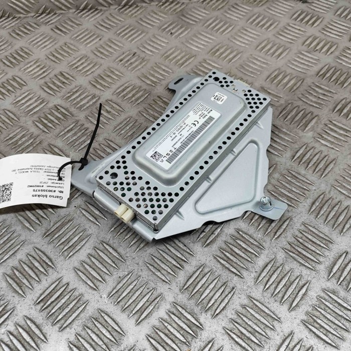 Unitate de control tuner DAB TESLA MODEL Y 2024 OEM: 152797300D