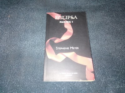 STEPHENIE MEYER - ECLIPSA PARTEA I foto