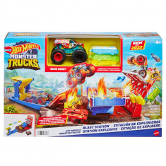 Set de joaca cu masina de teren Monster Trucks, Hot Wheels, Blast Station, HFB12