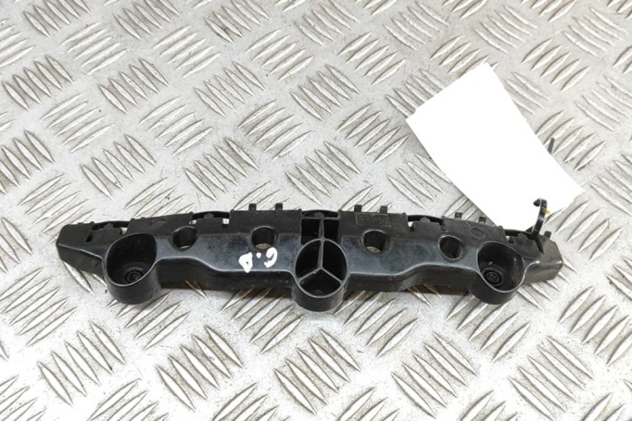 Suport bara de protecție dreapta spate INFINITI Q30 2019 OEM: 85220-5DA0A 31518116