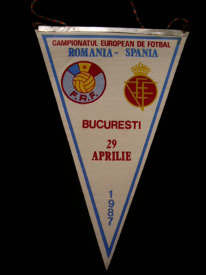 D9 63 - fanion - sport - fobal - echipa nationala - Romania - Spania - 29 aprilie 1987 foto
