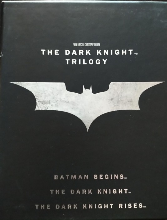 The DARK KNIGHT Trilogy (5 x BluRay, 1 Book)