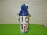 Casuta FELINAR din ceramica LUCRATA MANUAL , suport lumanare pastila , atelier scandinav , semnata , lanterna ceramica