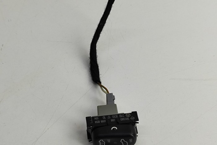 Comutator MERCEDES-BENZ E W210 1997 OEM: A2108201710 29015854