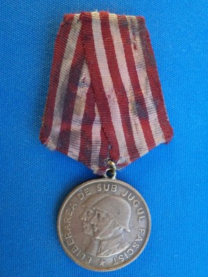 MEDALIA ELIBERAREA DE SUB JUGUL FASCIST RPR foto