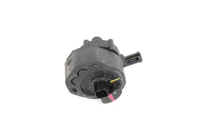 Pompa de apa auxiliara TESLA MODEL S 2015 OEM: 7035348-00-F 10818860