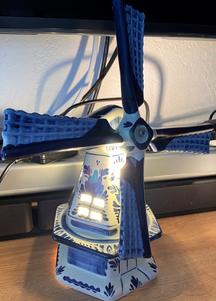 Moara de vânt / Veioza - portelan Olanda - Delft - pictata manual