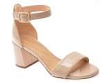 Cumpara ieftin Sandale CLARKS bej, EZORIA MAE, din piele naturala lacuita