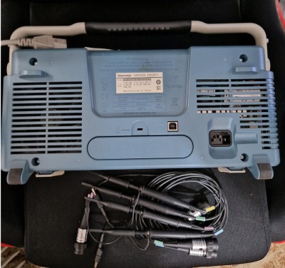 Tektronix MSO 2024 Mixed Signal Oscilloscope foto