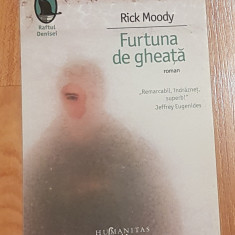 Furtuna de gheata de Rick Moody. Colectia Raftul Denisei