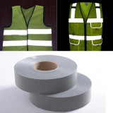 Cumpara ieftin Banda reflectorizanta textila pentru imbracaminte de protectie, dimensiune 100m x 5cm, culoare Gri, AVEX