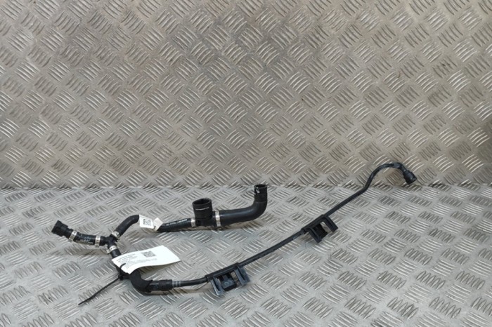 Furtun de lichid de răcire MERCEDES-BENZ C S206 2024 OEM: A2325000102,A1392006302,A2065011204 30454051