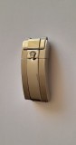 Inchizatoare Rolex argintie si galbena, scris logo pe ea, interior-exterior, dar si curele Rolex.