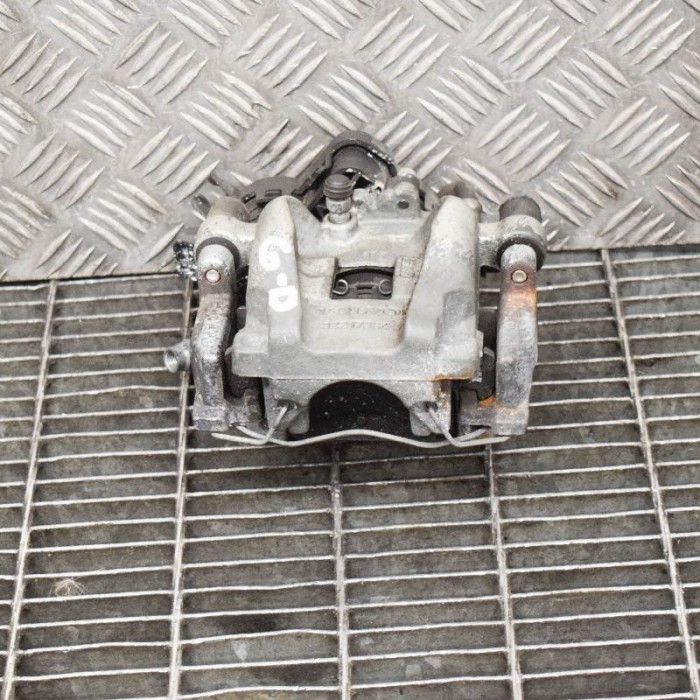 Etrier de fr&acirc;nă dreapta spate VOLVO V90 II 2019 OEM: 31687555,32217364 10581256