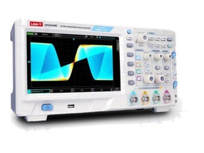Osciloscop digital UNI-T 4 canale 70MHz 1Gsps 56Mpts LCD TFT 8 &amp;le;5ns foto