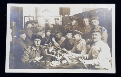 SOLDATI GERMANI , INTR- UN MOMENT DE RELAXARE , CARTE POSTALA ILUSTRATA , MONOCROMA, , CIRCULATA , PERIOADA PRIMULUI RAZBOI MONDIAL foto
