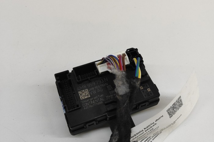 Modul de control ușă st&acirc;nga față AUDI Q8 E-TRON Sportback 2023 OEM: 4M8959793N 30491132