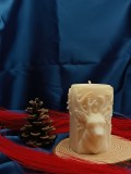 Lumanare Sculptata din Ceara Naturala , Cerb si Peisaj de Iarna, 180g, 7A 7 cm