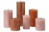 Cumpara ieftin Set de 5 lumanari rustice tip bloc Bolsius Rustic Pillar, Cozy Coppers, fara parfum - RESIGILAT